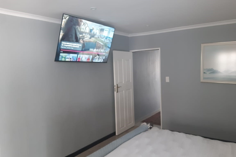 To Let 3 Bedroom Property for Rent in Parklands Western Cape
